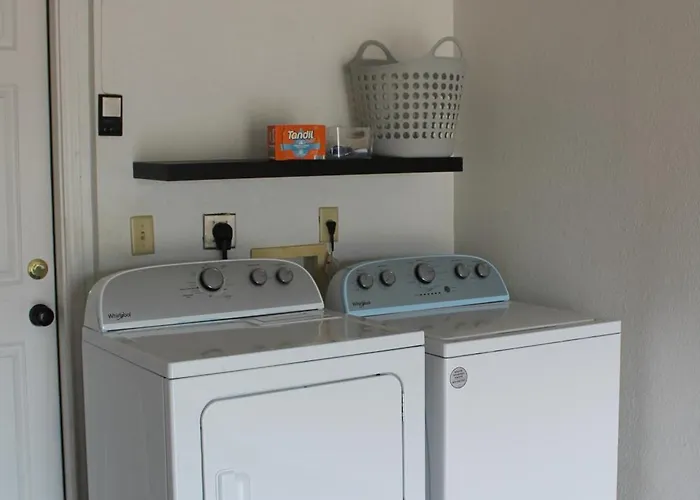 Setting The Right Vibes. Apartment *